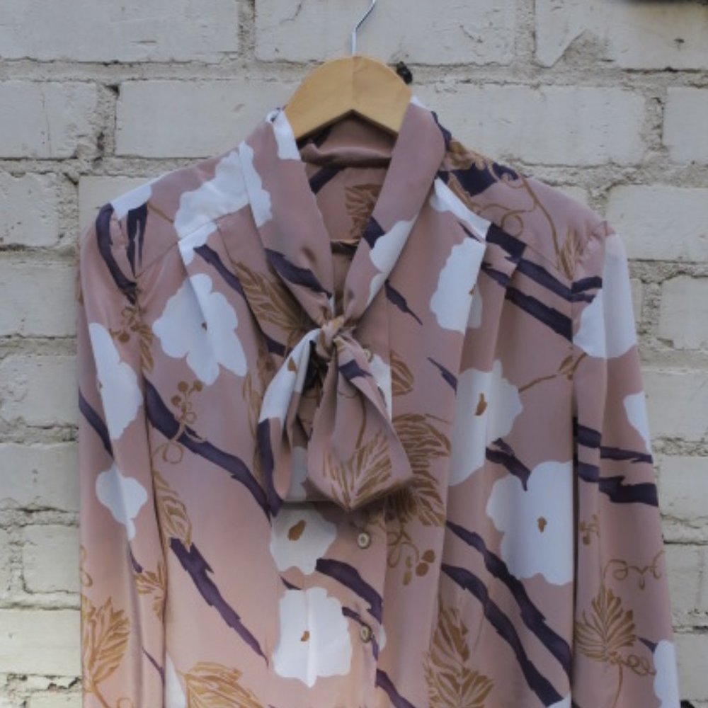 Vintage Beige Secretary Blouse w Sakura, Bow